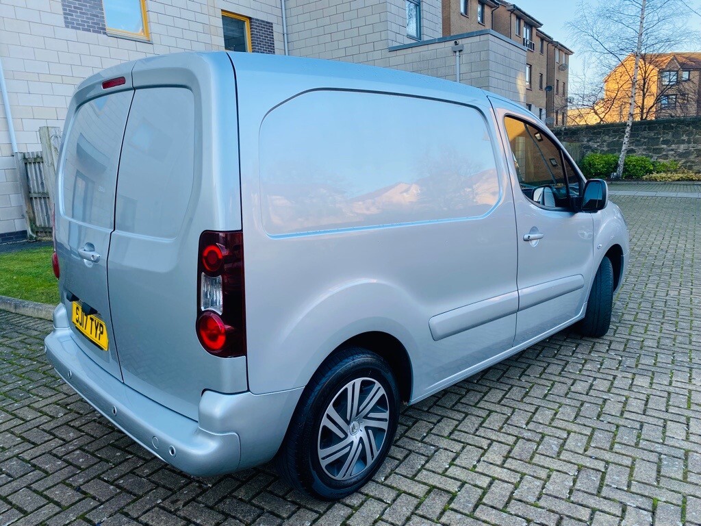 berlingo 3 seater